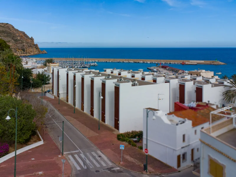 Erdgeschosswohnung mit Pool im Hafen von Jávea