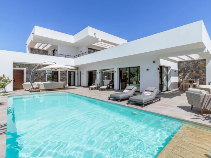 Moderne Villa in Sol Park, Moraira mit beheiztem Pool