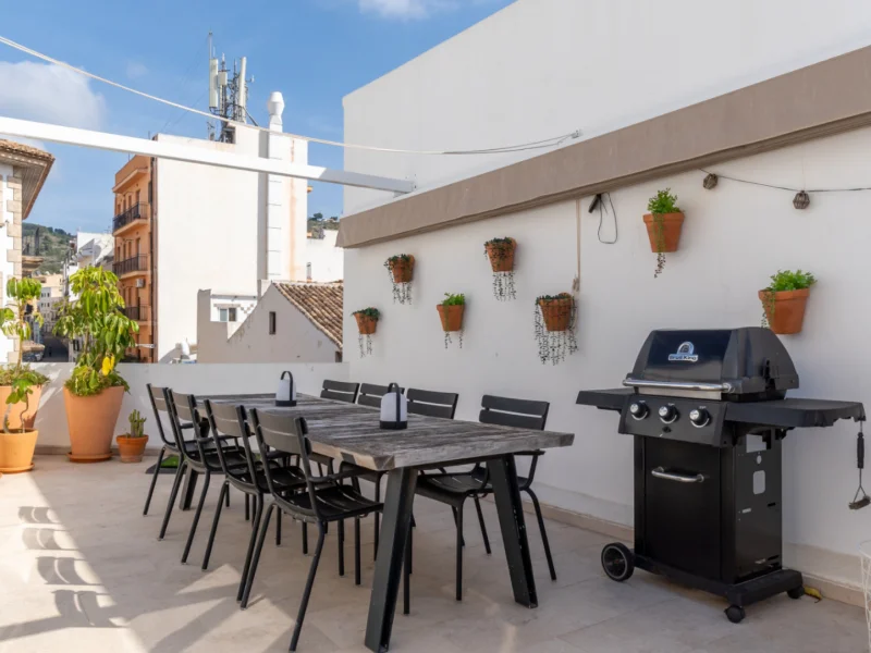 Exklusives, renoviertes Penthouse im historischen Zentrum von Jávea