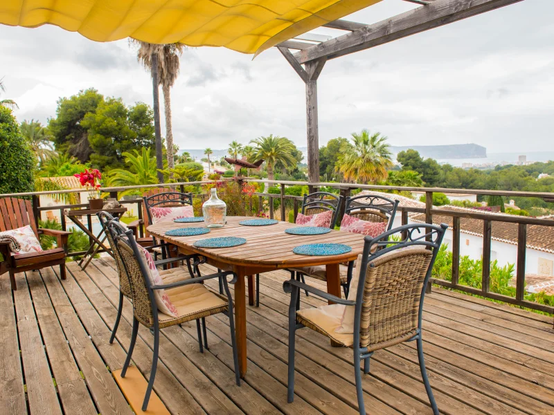 Villa mit Doppelgrundstück und Meerblick in Jávea