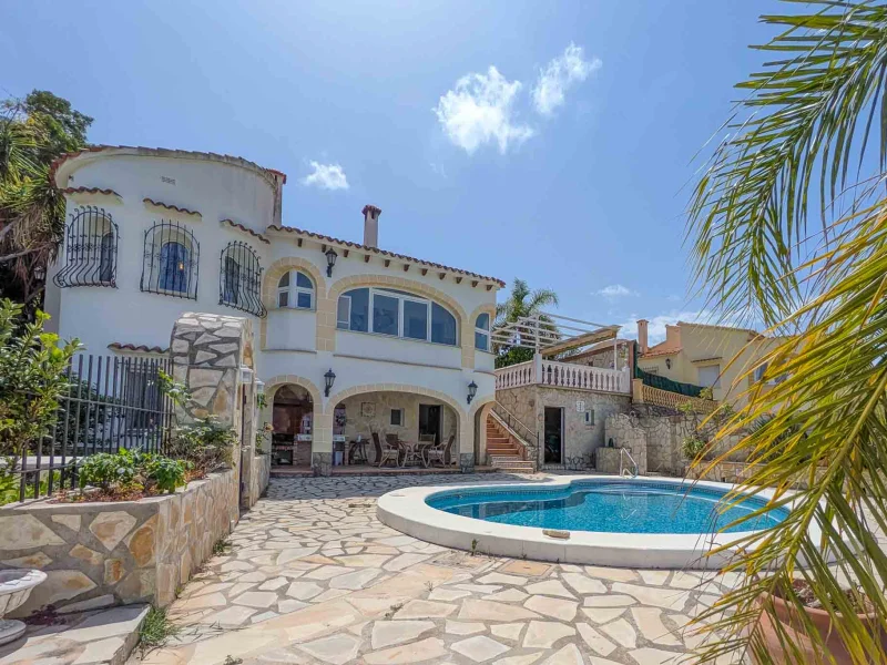 Villa mit Panoramameerblick in La Pedrera, Dénia