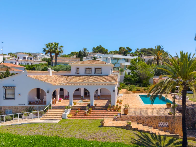 Villa mit Meerblick zu verkaufen in Moraira, nahe dem Stadtzentrum