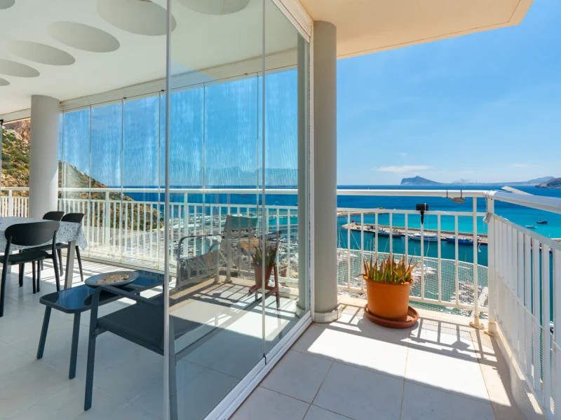 Architektonisch gestaltetes Penthouse mit Panoramameerblick in Calpe zu verkaufen