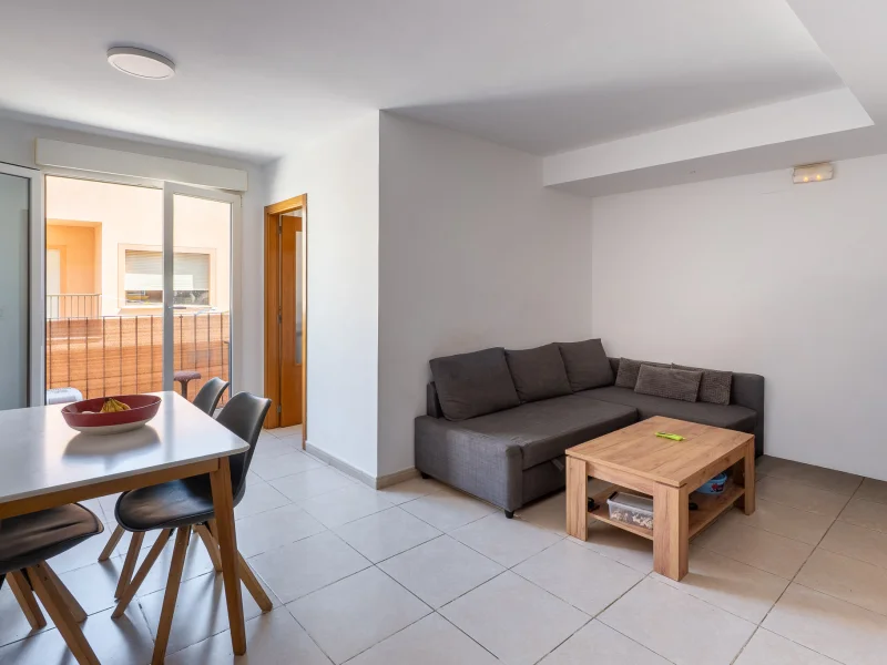 3-Zimmer-Wohnung in Teulada zu verkaufen mit Doppelgarage