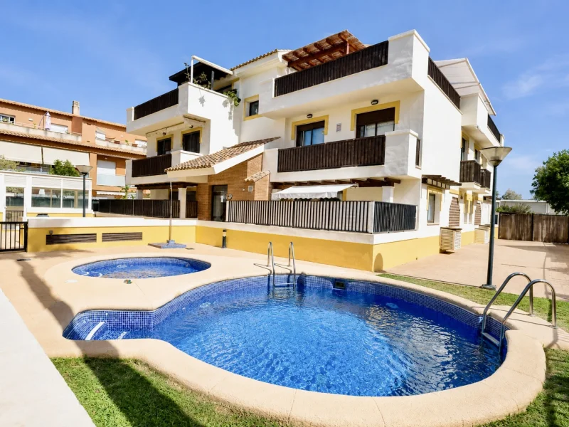 Erdgeschosswohnung zu verkaufen in Jávea mit Terrasse und Pool
