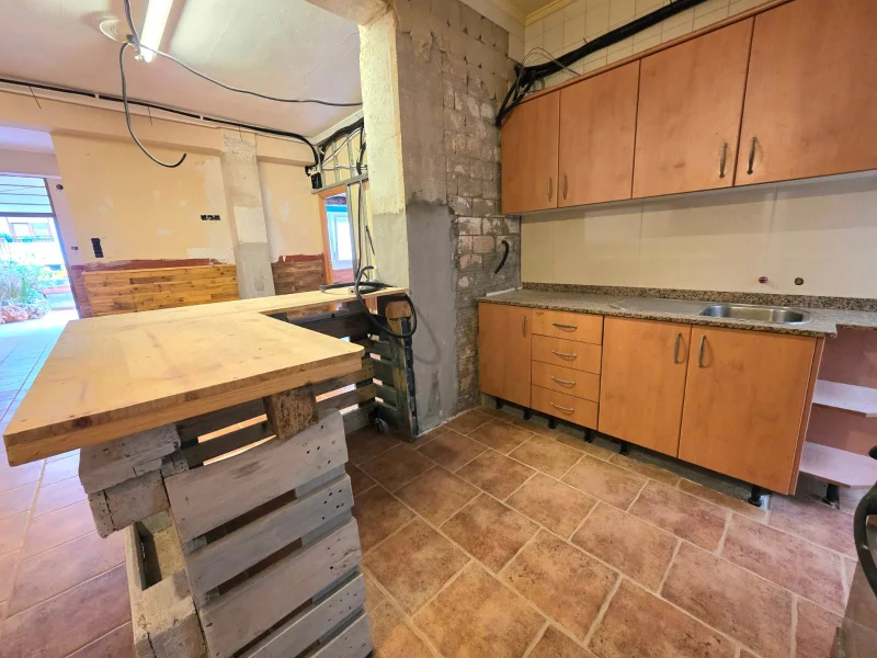 Erdgeschosswohnung mit großer Terrasse im Hafen von Jávea