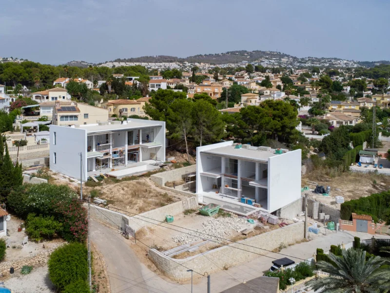Moderne Neubauvilla in Calpe, Partida La Merced mit Pool