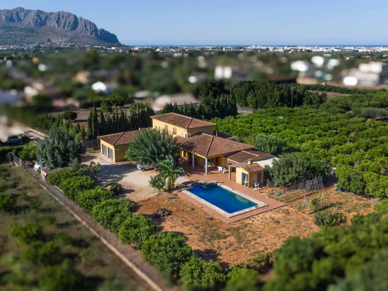 Geräumige Villa in Pedreguer mit privatem Pool und Bergblick