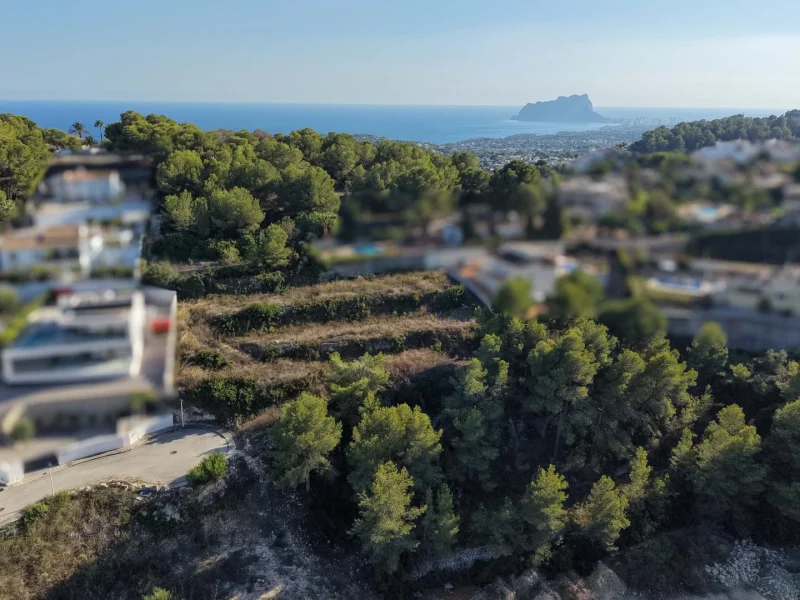 Baugrundstück in Moraira, Benimeit mit Meerblick
