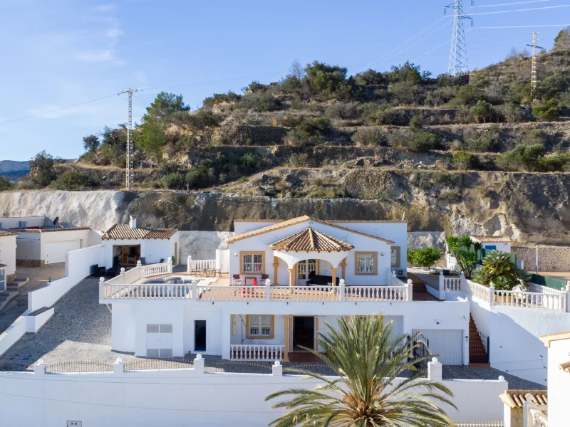 Traditionelle Villa mit Gästeapartment und Meerblick in Partida Cucarres, Calpe