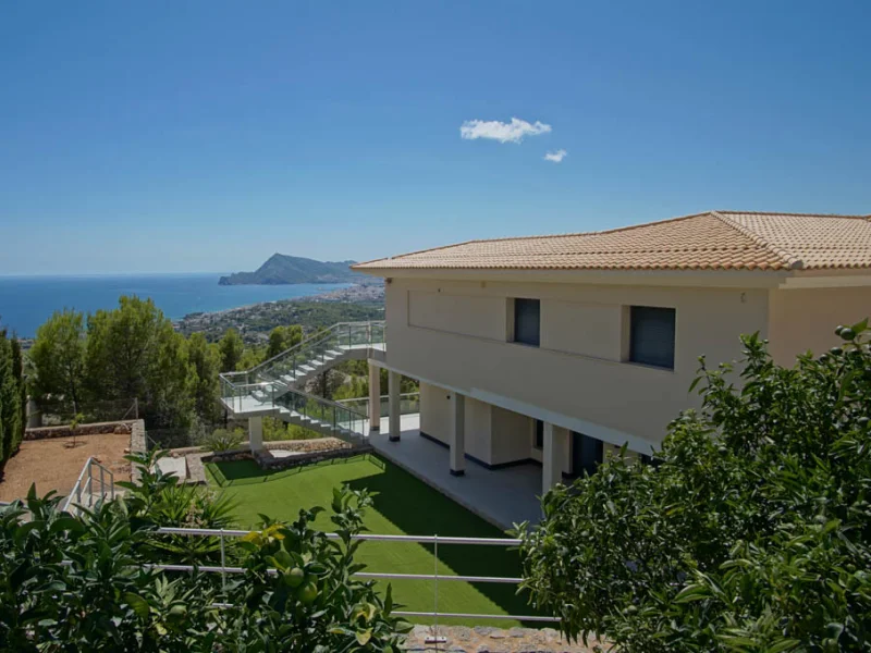 Luxuriöse moderne Villa in Altea mit Panoramablick auf das Meer