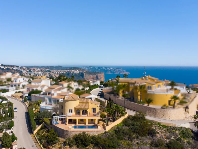 Traditionelle Villa mit Gästeapartment in Benitachell, Cumbre del Sol