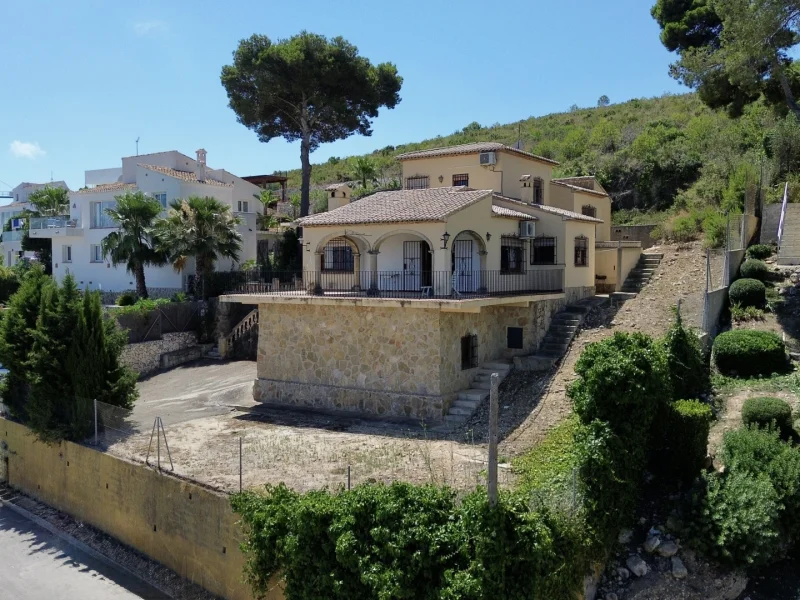 Villa in Jávea-Adsubia mit Meerblick zu verkaufen
