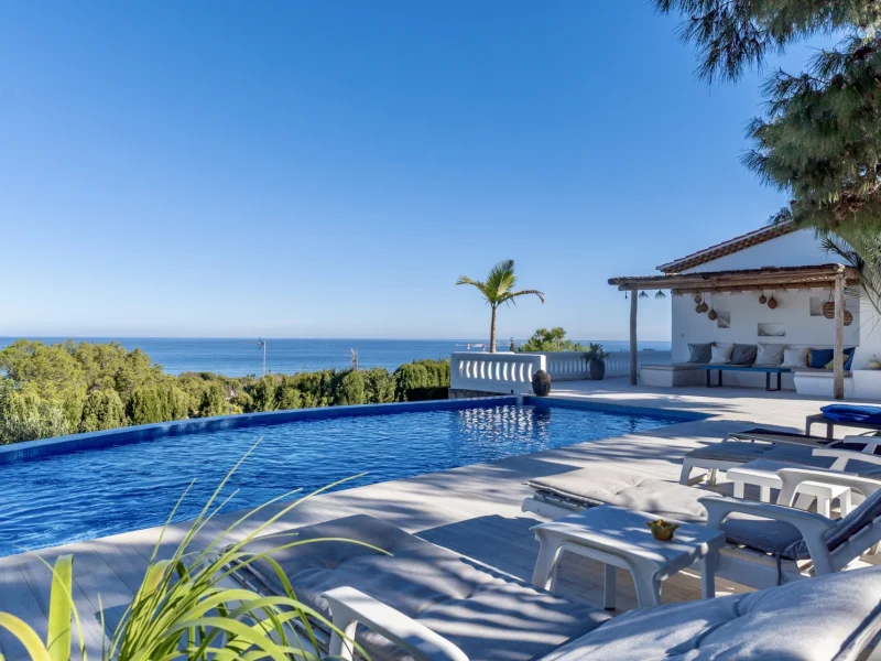 Villa mit Meerblick in Dénia: Ihr Traumhaus erwartet Sie!