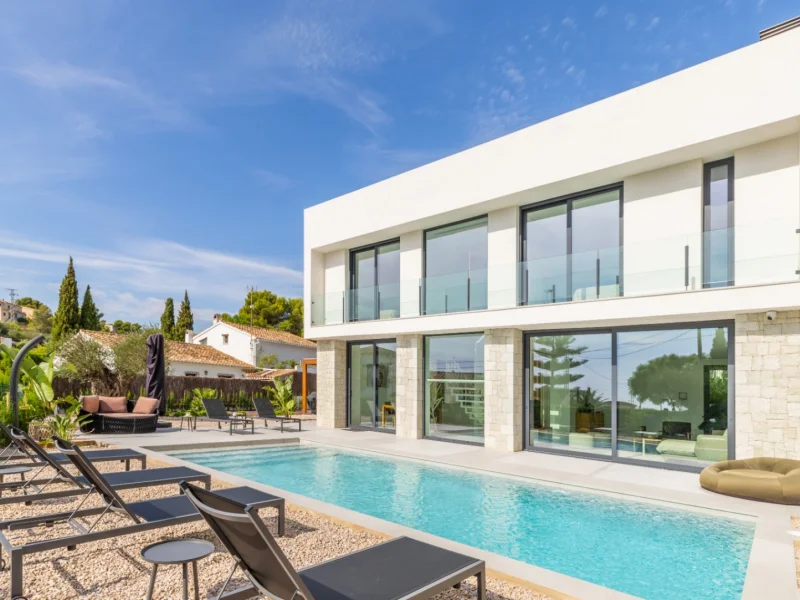 Villa zu verkaufen in Benissa, La Fustera, eine Investition mit Meerblick