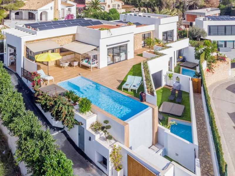 Moderne Luxusvilla in Moraira, Pla del Mar mit Meerblick