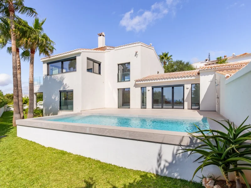 Moderne Villa mit 5 Schlafzimmern in Moraira mit Meerblick und Pool