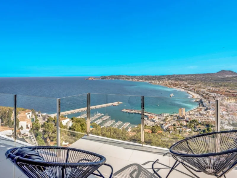 Luxusvilla mit Panoramameerblick in La Corona, Jávea