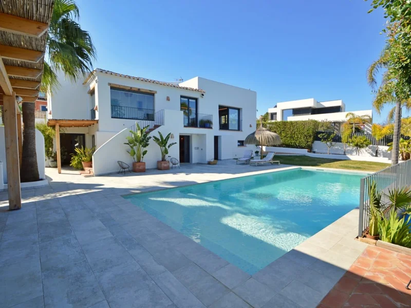 Elegante Villa im Ibiza-Stil in Adsubia, Jávea mit Meerblick