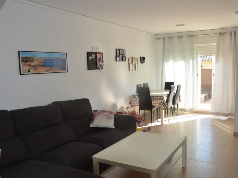 Maisonette-Wohnung mit Terrasse und Bergblick in Gata de Gorgos