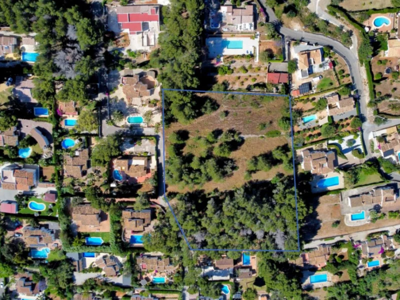 Großes ebenes Baugrundstück in Jávea, Montgó mit Bergblick