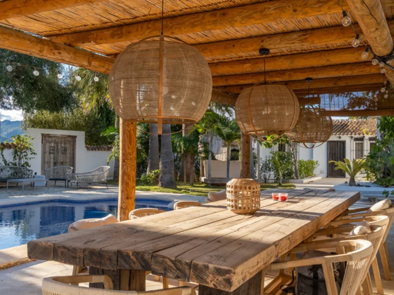 Renovierte Luxusvilla in Dénia, Jesús Pobre mit Pool und Gästeapartments