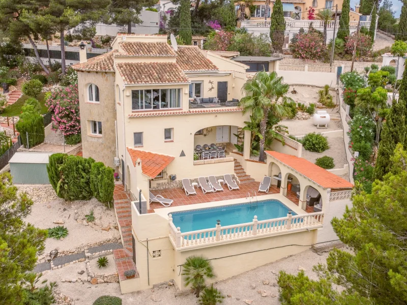 Villa mit fünf Schlafzimmern und Pool in Granadella - Ambolo, Jávea