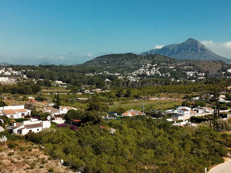 Neubau-Villa in Jávea mit Blick auf den Montgó