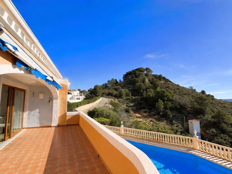 Südorientierte Villa mit Panoramablick in Montgó, Jávea