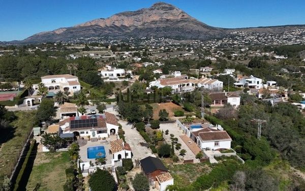 Immobilien zum Verkauf in Tarraula (Jávea)
