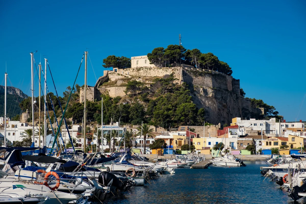 Villen und wohnungen in Dénia kaufen | Andrea Y Olaf
