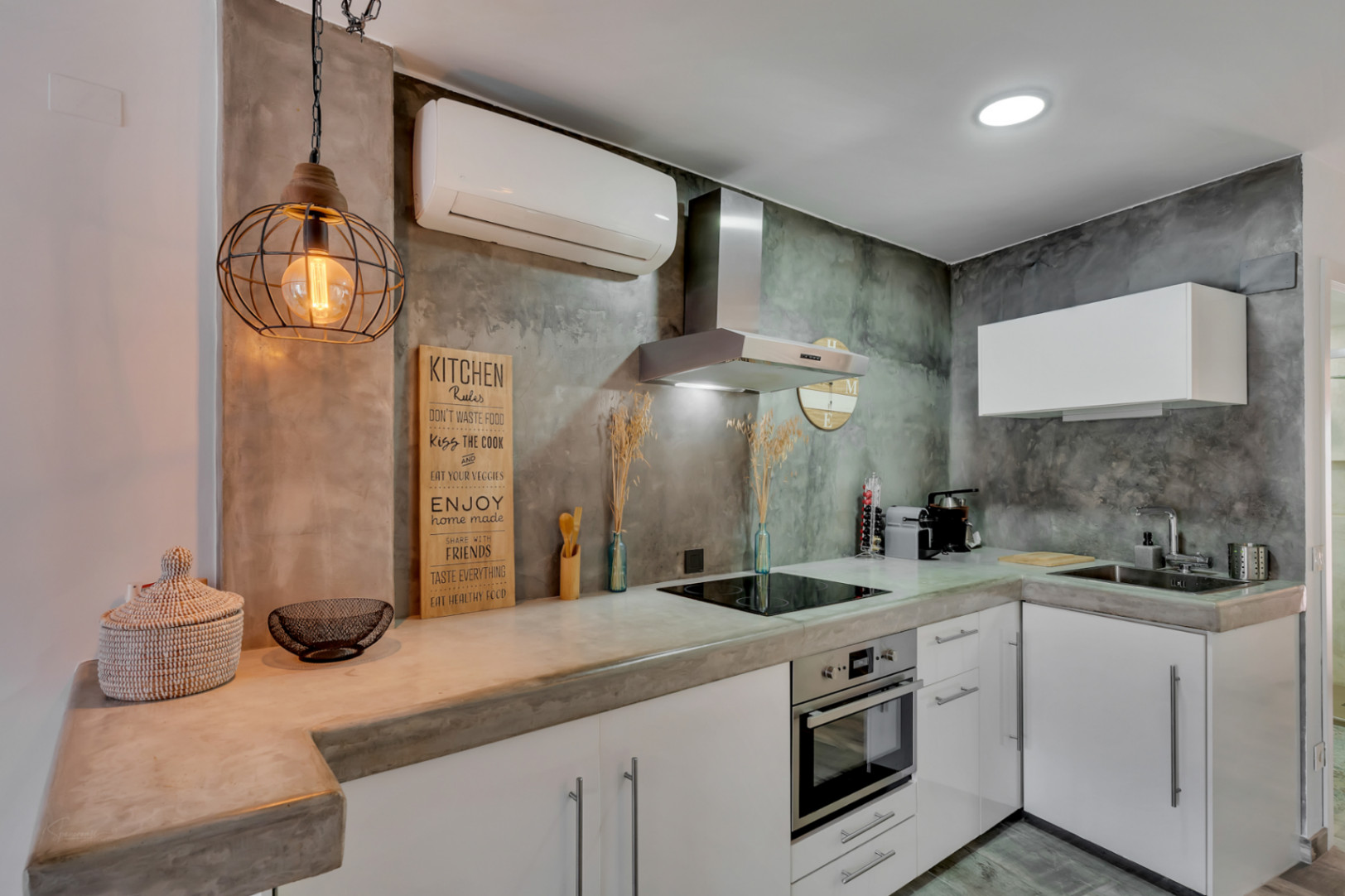 Erdgeschosswohnung in Dénia mit Pool und privater Terrasse