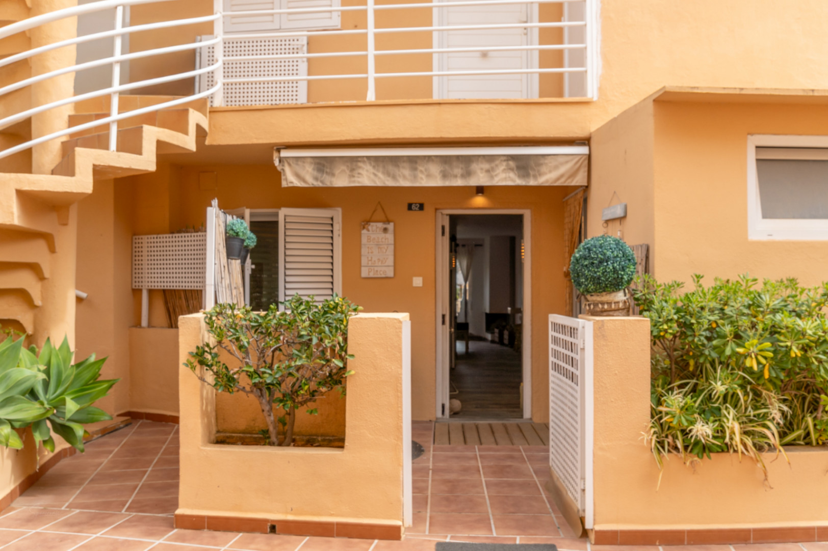 Erdgeschosswohnung in Dénia mit Pool und privater Terrasse