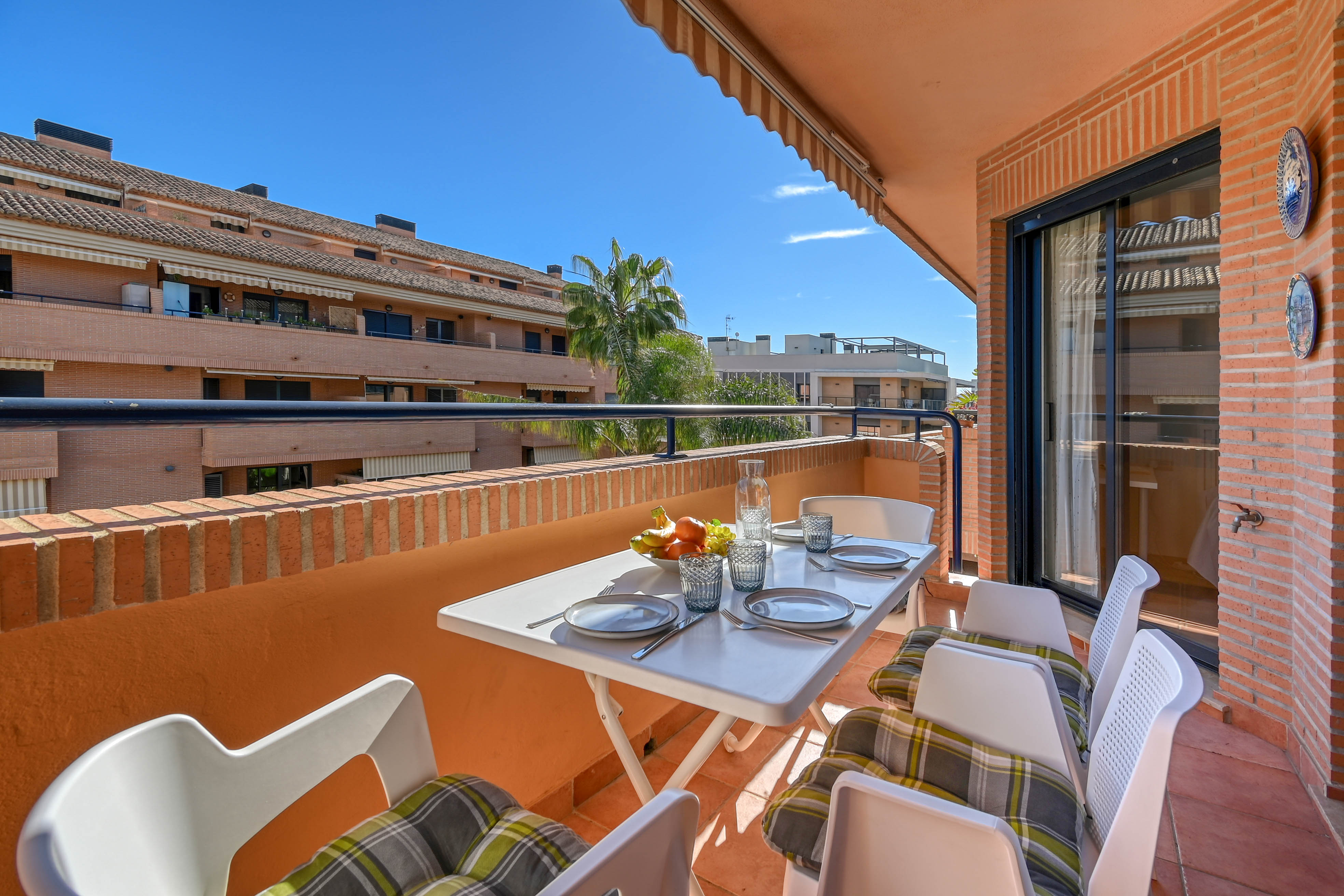 Komfortable Ferienwohnung mit Gemeinschaftspool in Jávea Puerto
