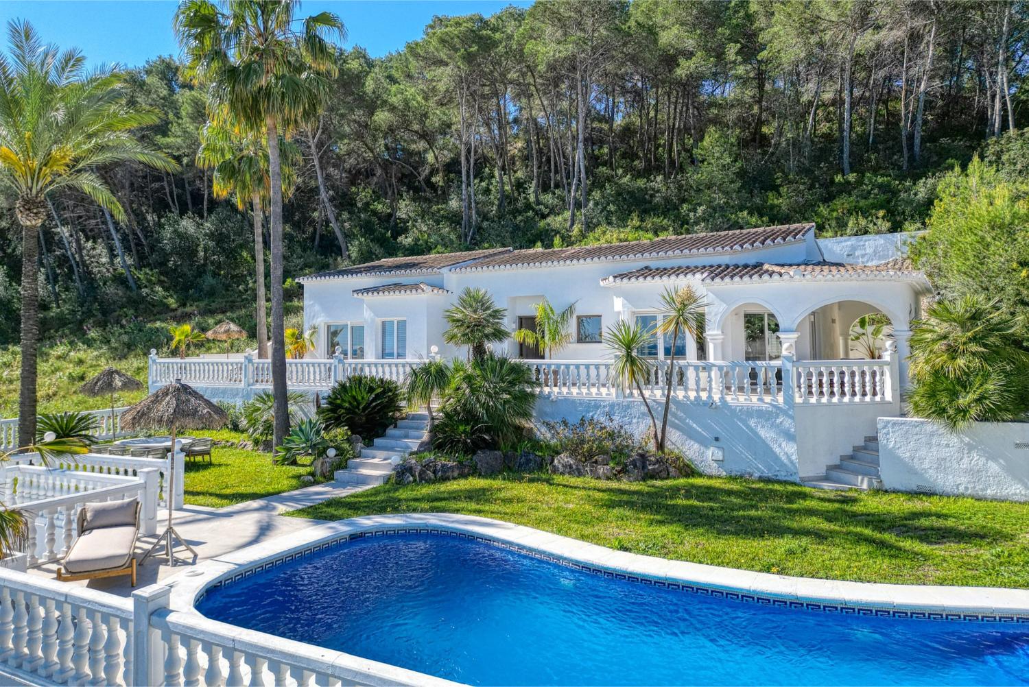 Traumvilla in Jávea Piver: 3 Schlafzimmer, Pool, Meerblick!