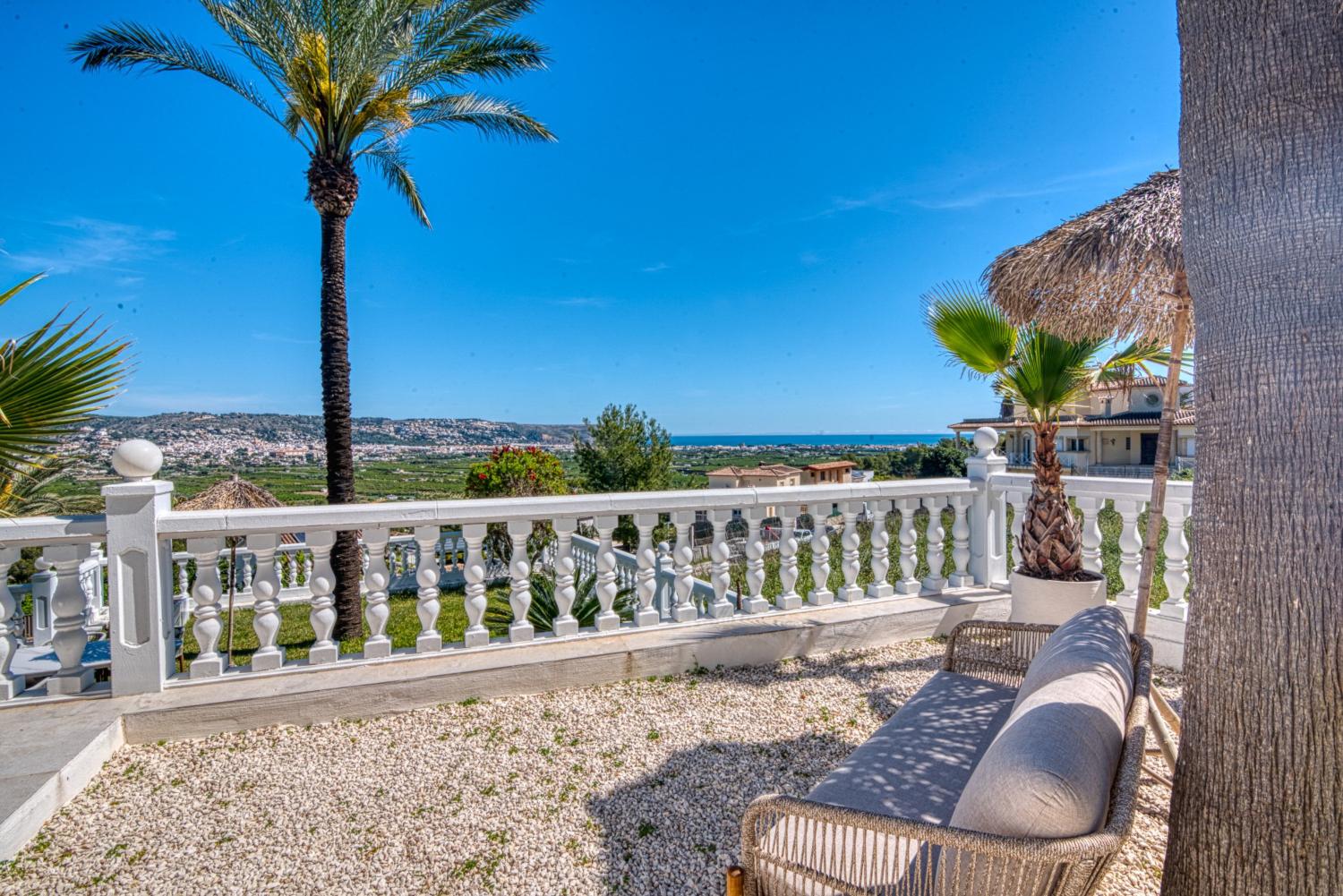 Traumvilla in Jávea Piver: 3 Schlafzimmer, Pool, Meerblick!