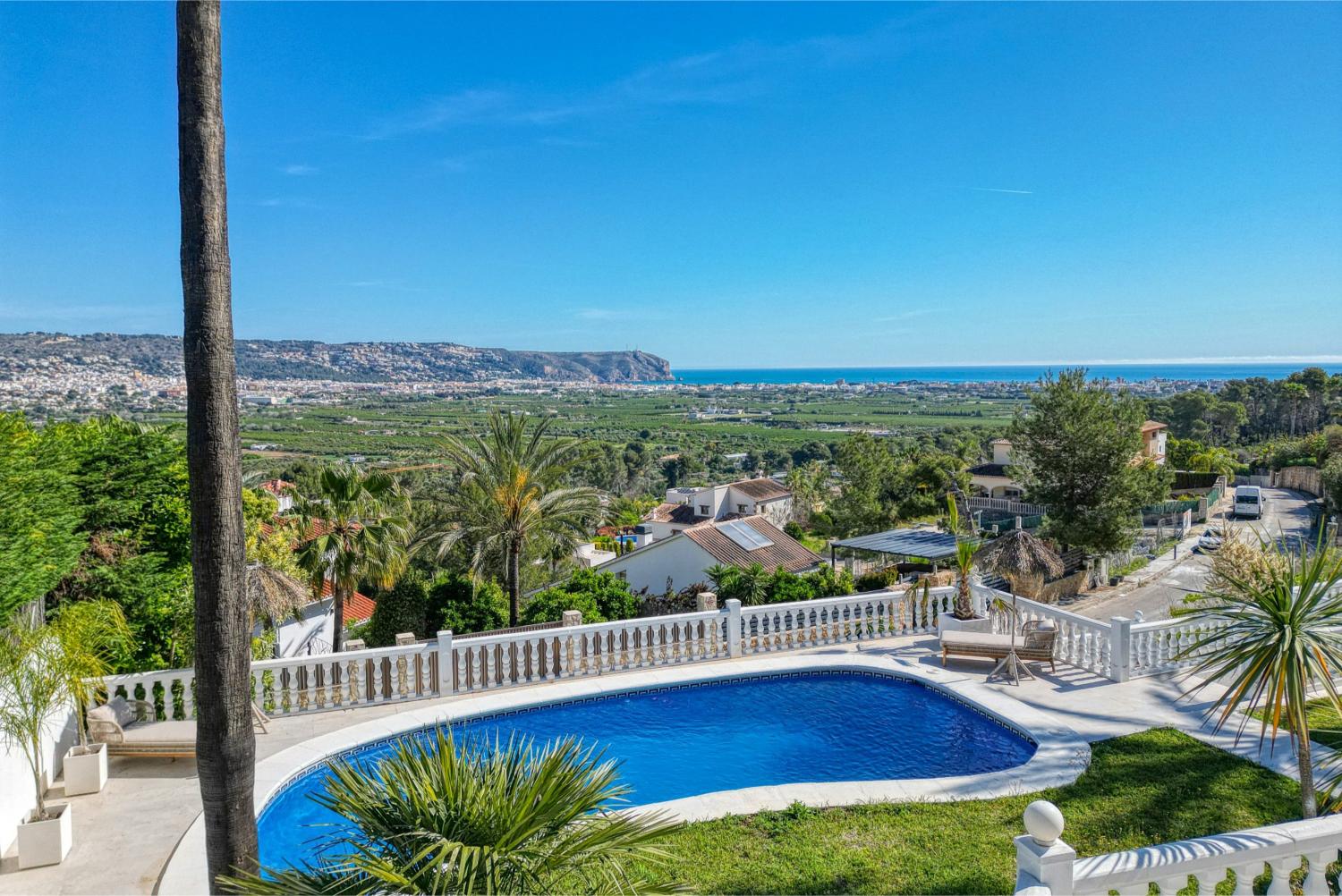 Traumvilla in Jávea Piver: 3 Schlafzimmer, Pool, Meerblick!