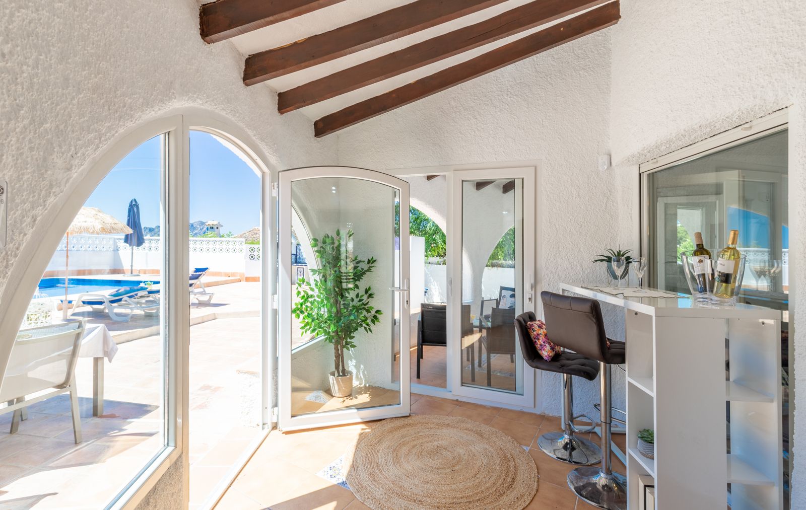 Villa in Benissa-Baladrar: 3 SZ, 3 BZ, Pool & Meerblick!