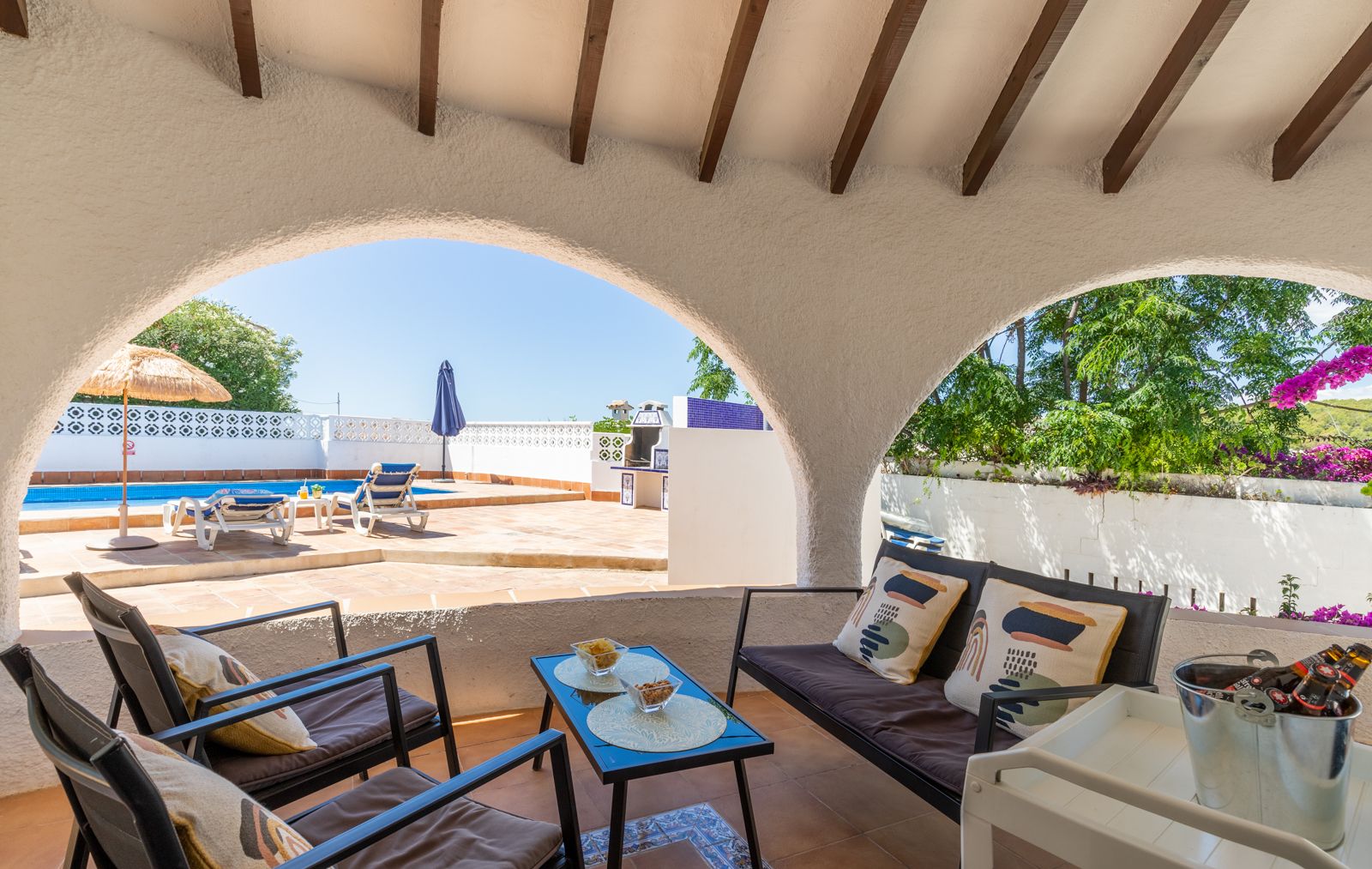 Villa in Benissa-Baladrar: 3 SZ, 3 BZ, Pool & Meerblick!