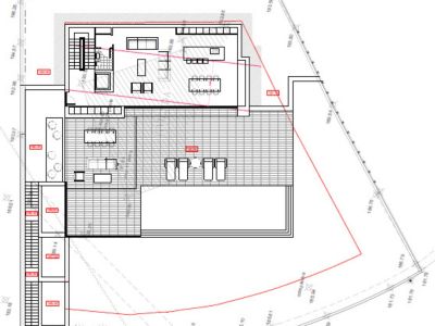 Detaillierter Architekturplan der Villa, der die Aufteilung der Innen- und Außenbereiche zeigt.