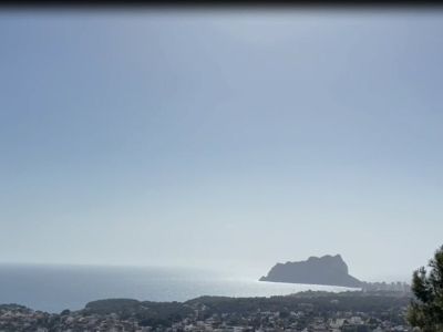 Panoramablick auf das Mittelmeer und den Peñón de Ifach von der Villa in Montemar, Benissa.