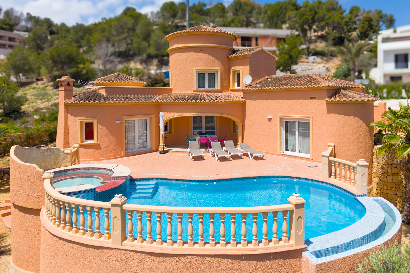 Traumvilla in Jávea: 3 SZ, Pool, Meerblick! 750.000 €