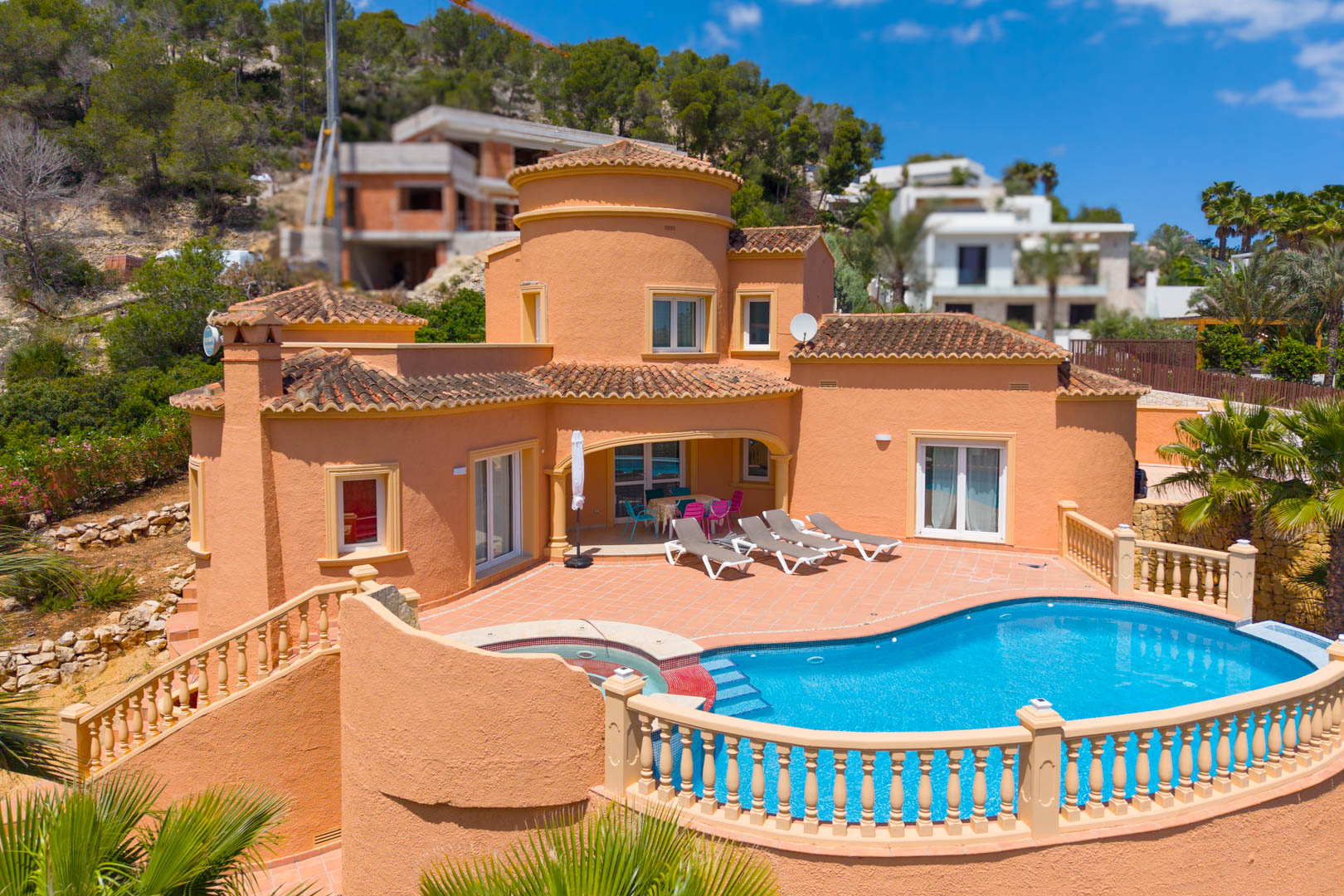 Traumvilla in Jávea: 3 SZ, Pool, Meerblick! 750.000 €
