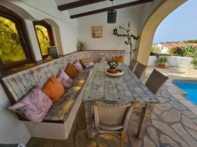 Überdachte Terrasse