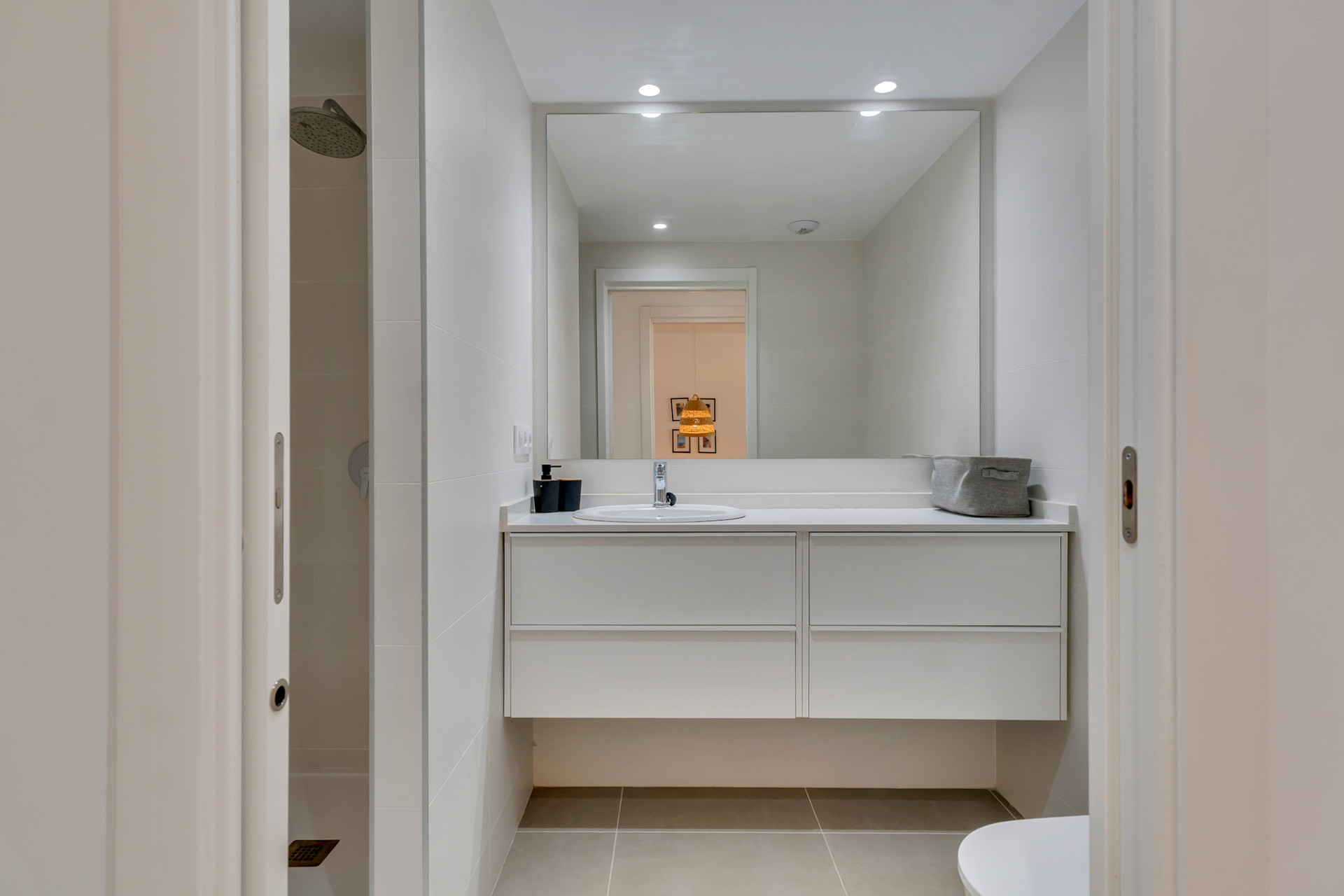 Badezimmer mit Dusche