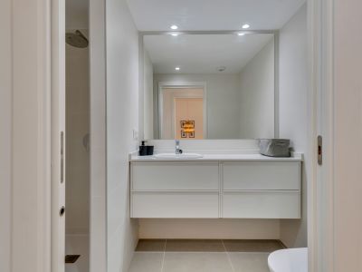 Badezimmer mit Dusche