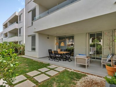 Terrasse und privater Garten