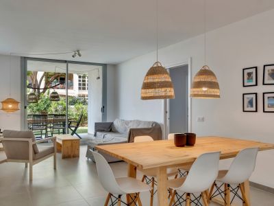 Wohn-Essbereich mit Zugang zum Garten