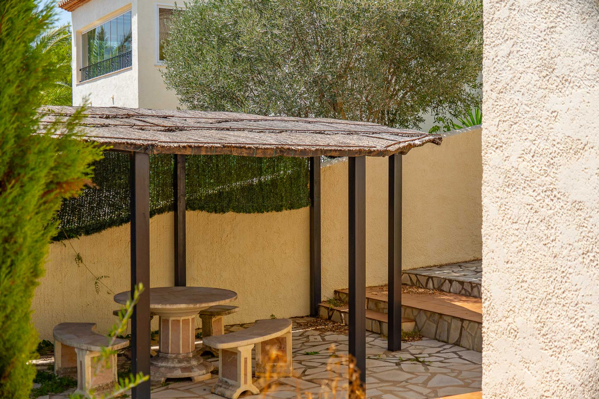 Pergola im Garten