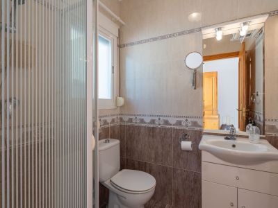 Badezimmer mit Dusche
